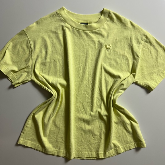 New Balance Relaxed Tee, Yellow, Size XL - Picture 1 of 5